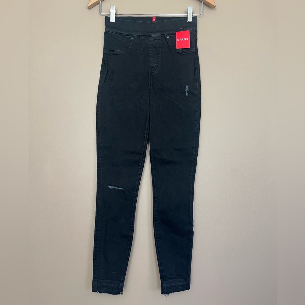 {SPANX} Distressed Ankle Skinny Jeans in Vintage Black - Womens XS - NWT